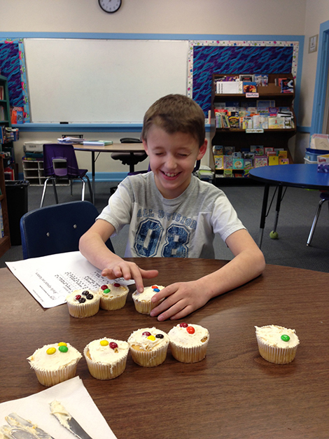 AE/MS Celebrates Helen Keller With Cupcakes