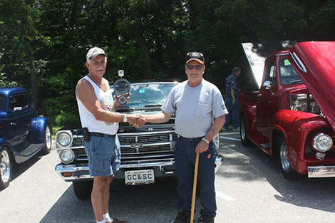 Road Relics Presents Car Show on the Fourth of July