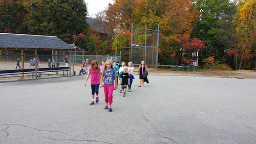 AE/MS Joins in National Walk to School Day