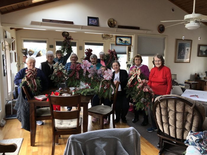 Local Group, Halcyon Seekers, Gathers to Make Christmas Swags