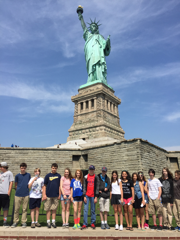 AE/MS Eighth Graders Visit New York City