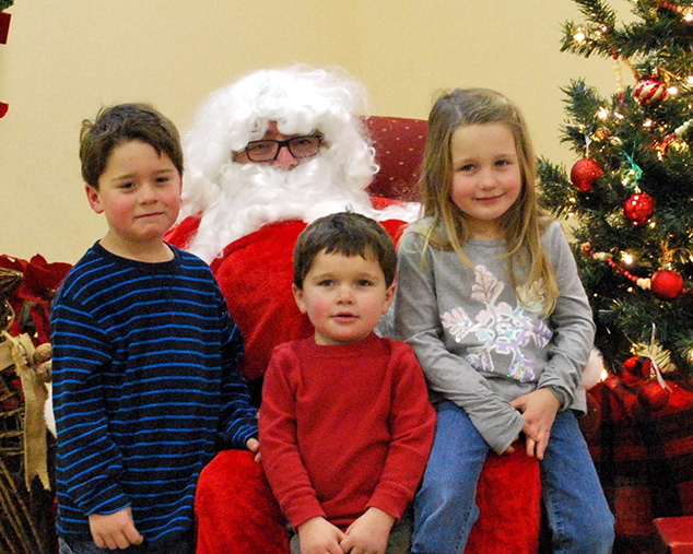 Santa Comes to Wilmot