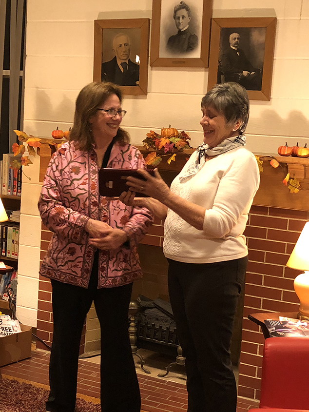 Kathy Ordway Receives Volunteer Award