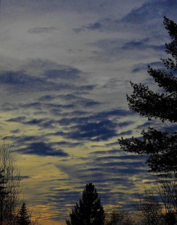 Stunning Post-Sunset Cloudscape Appears Over Highland Lake