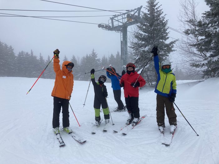 AE/MS Students Get Outside for Ski Lessons at Ragged Mountain