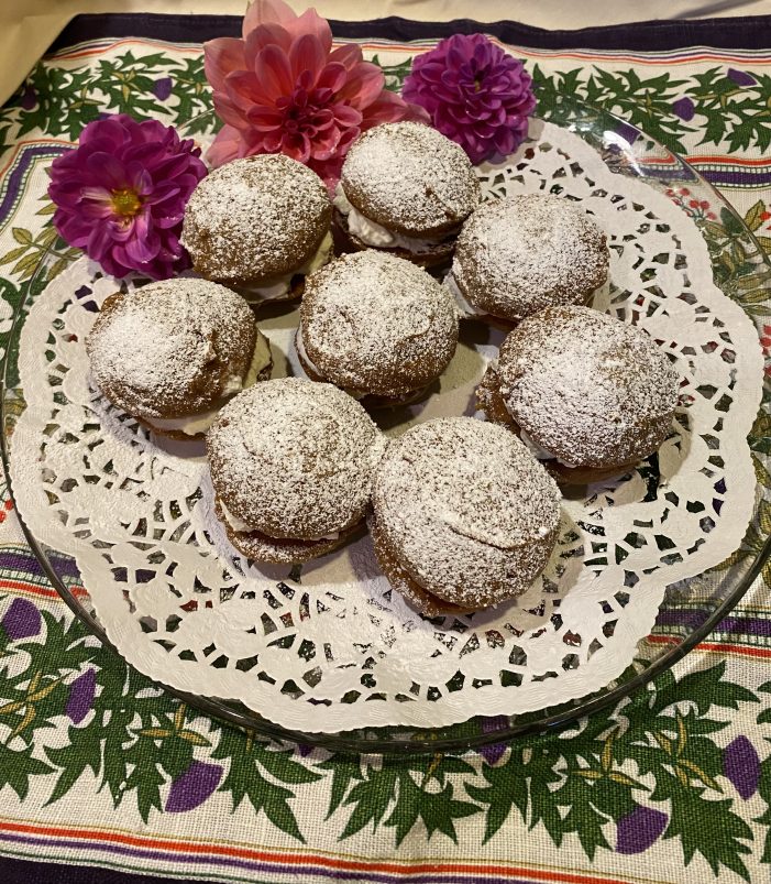 Area Cooks Share Recipes: Pumpkin Whoopie Pies