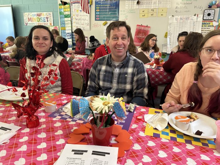 AE/MS Second Grade Hosts Heart Healthy Breakfast