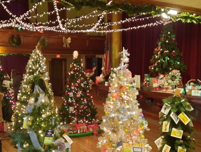 Franklin Opera House Hosts Festival of Trees December 6–8