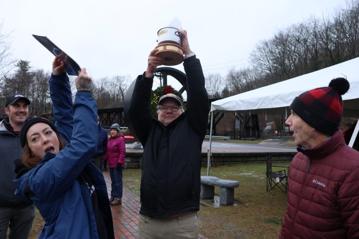 Downtown Crepes Wins Initial Chili Cook-Off Cup